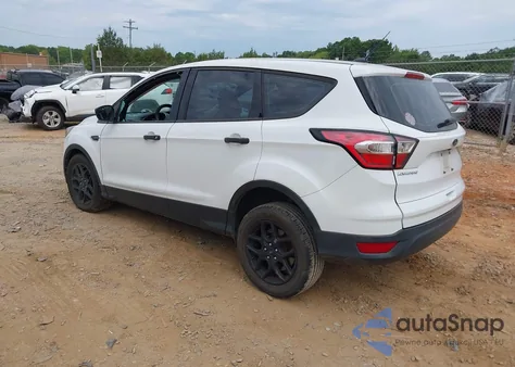 2018 Ford Escape S z USA, uszkodzony, nr VIN 1FMCU0F76JUA29711